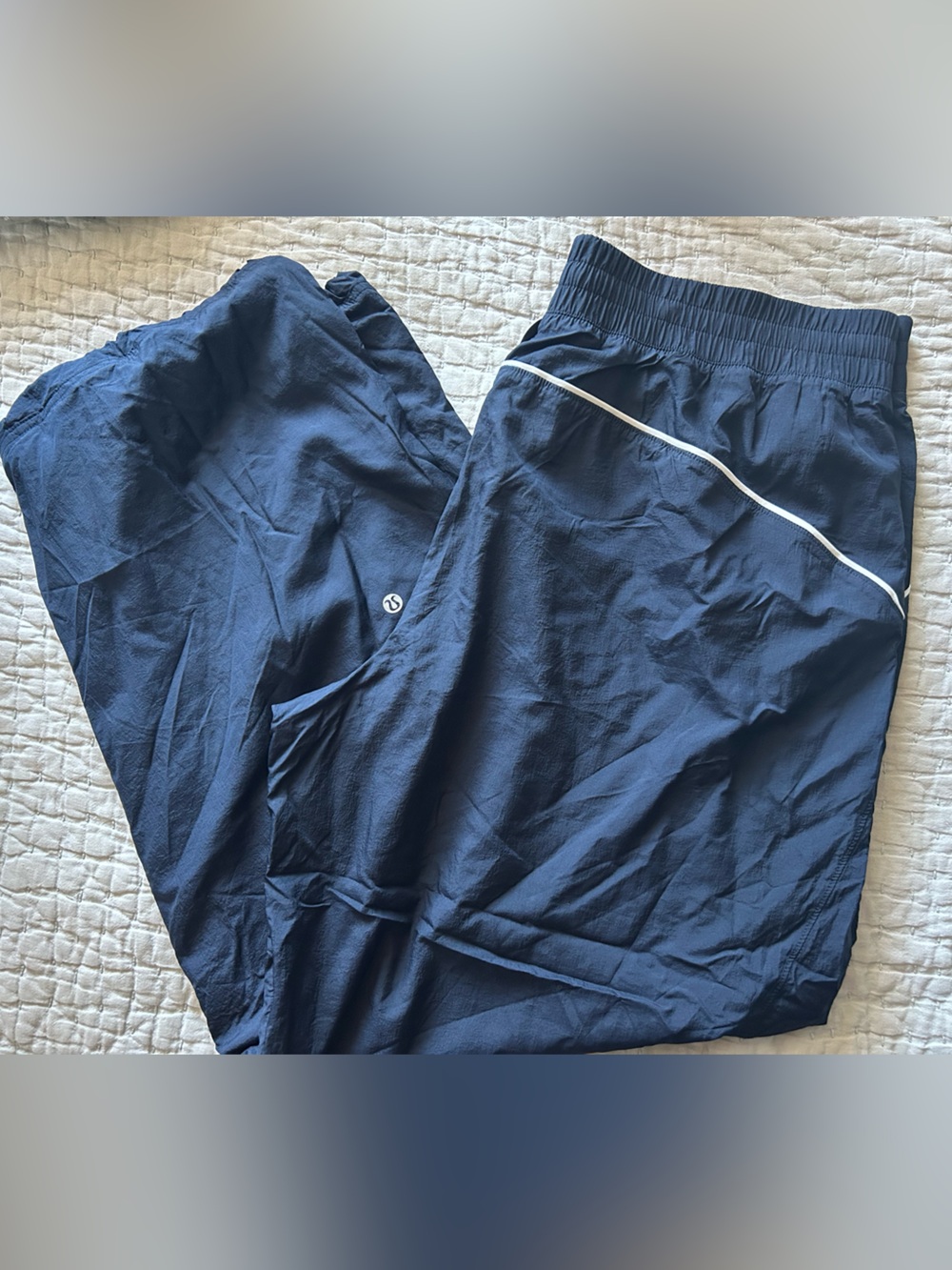 Lululemon License to Train MidRise Lightweight Jogger